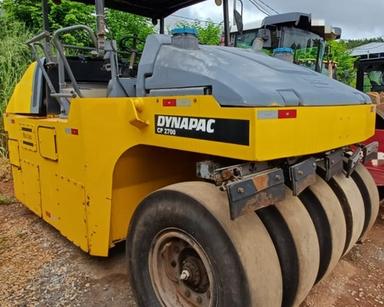 Rolo Compactador de Pneu