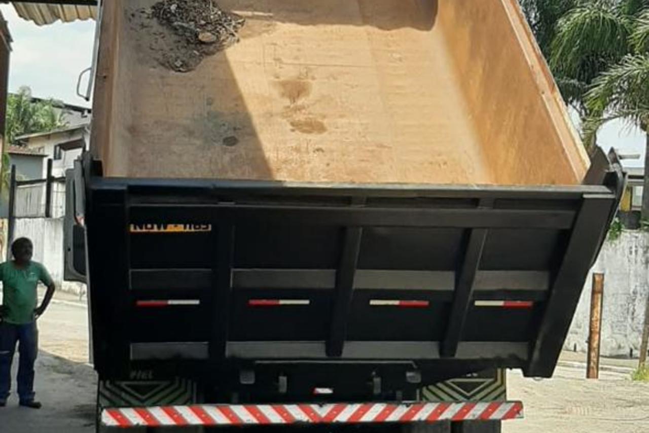 Volvo VM310 - 07/07 5