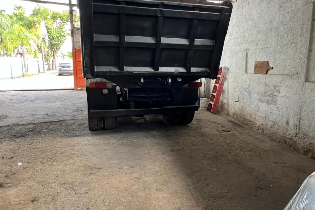 Volvo VM310 - 07/07 8