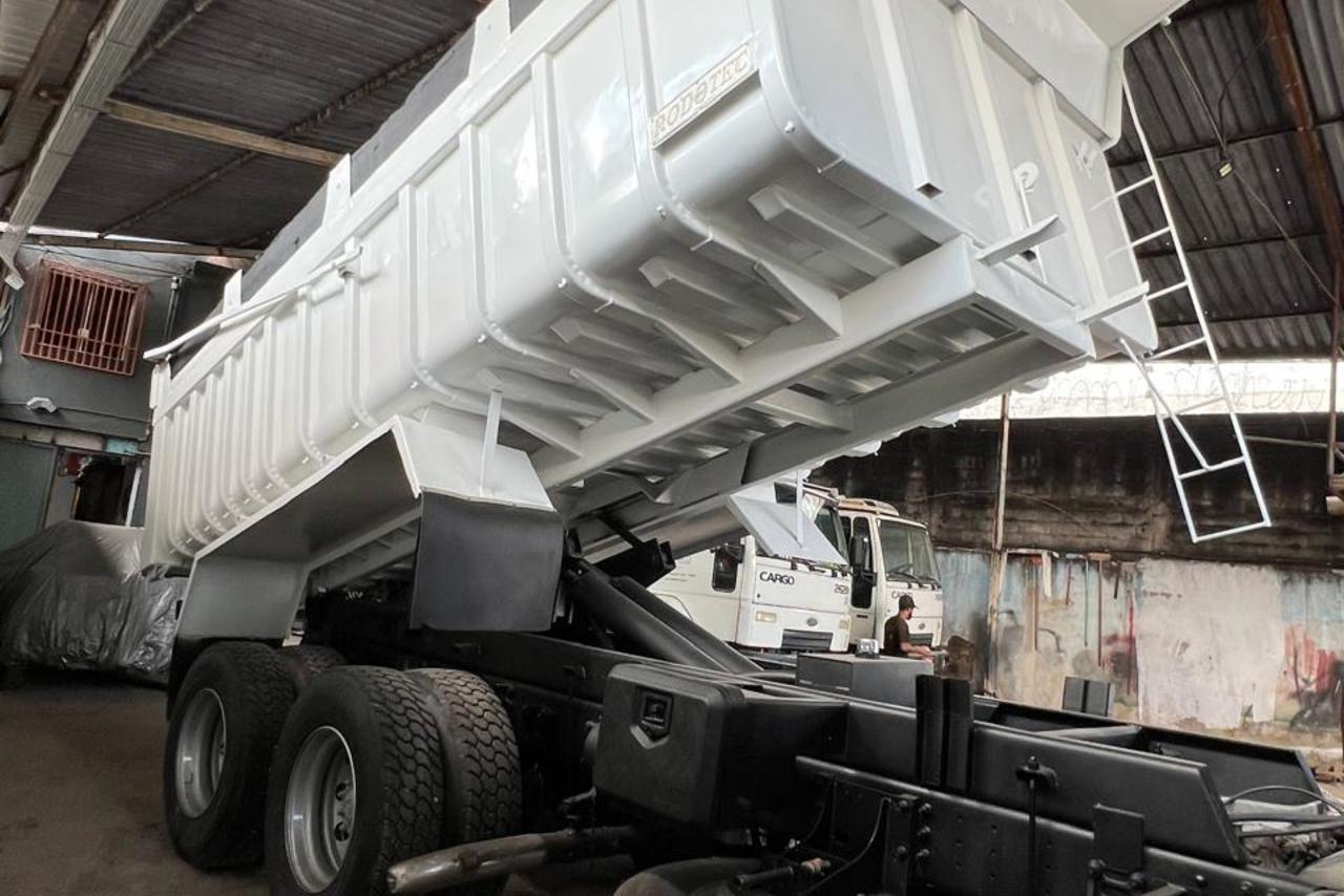 Volvo VM310 - 07/07 10