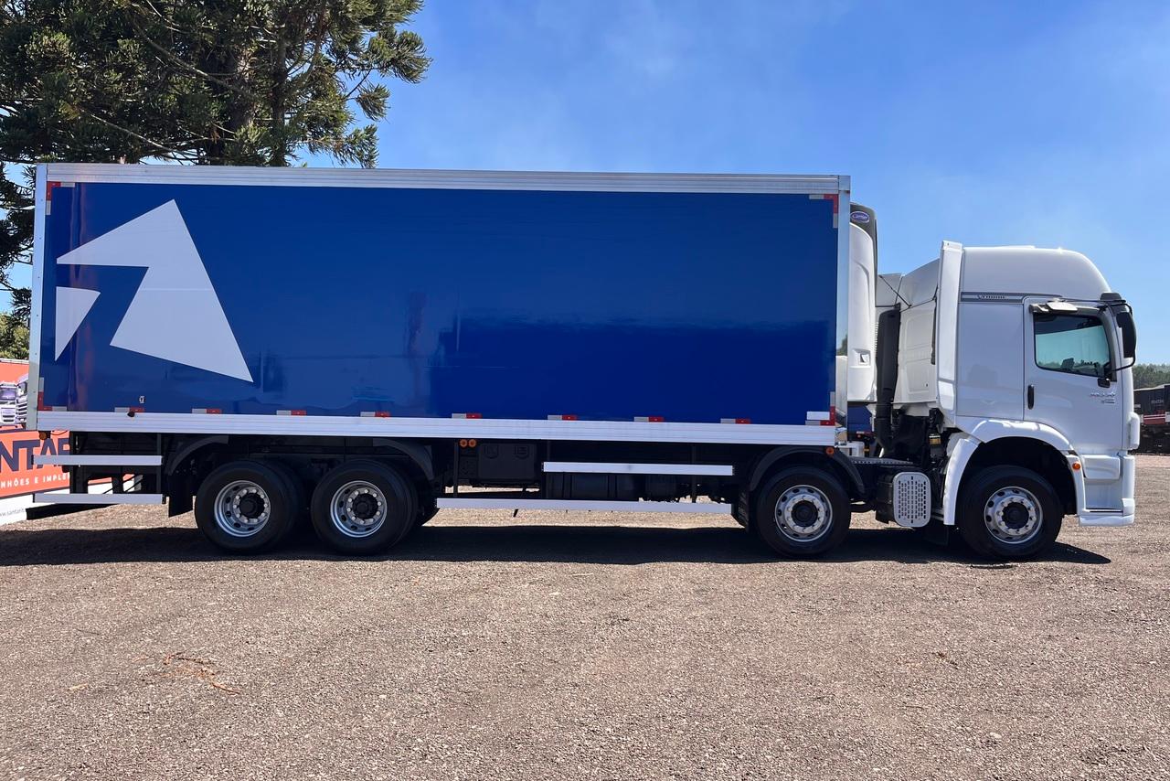 Volkswagen 30-330 Constellation 8x2 - 17/18 3
