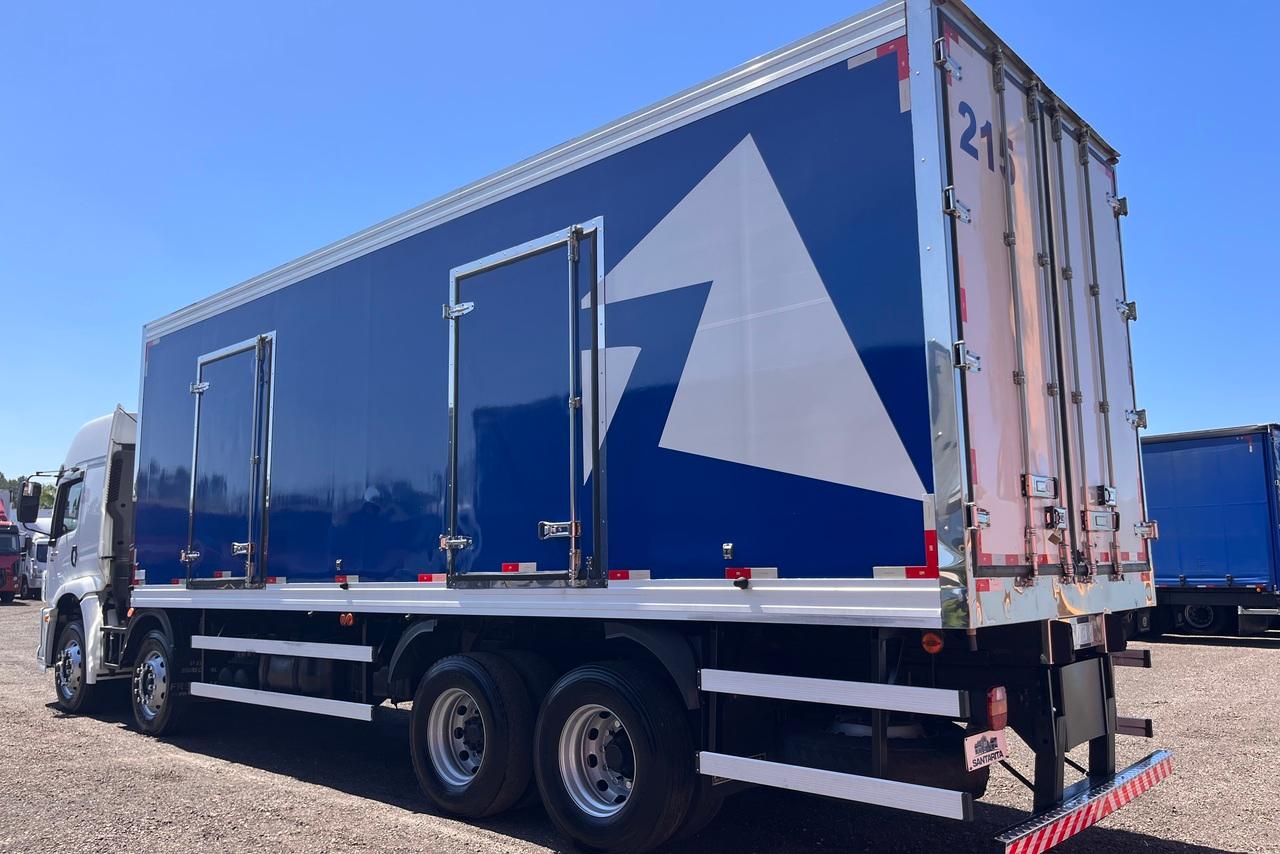 Volkswagen 30-330 Constellation 8x2 - 17/18 5