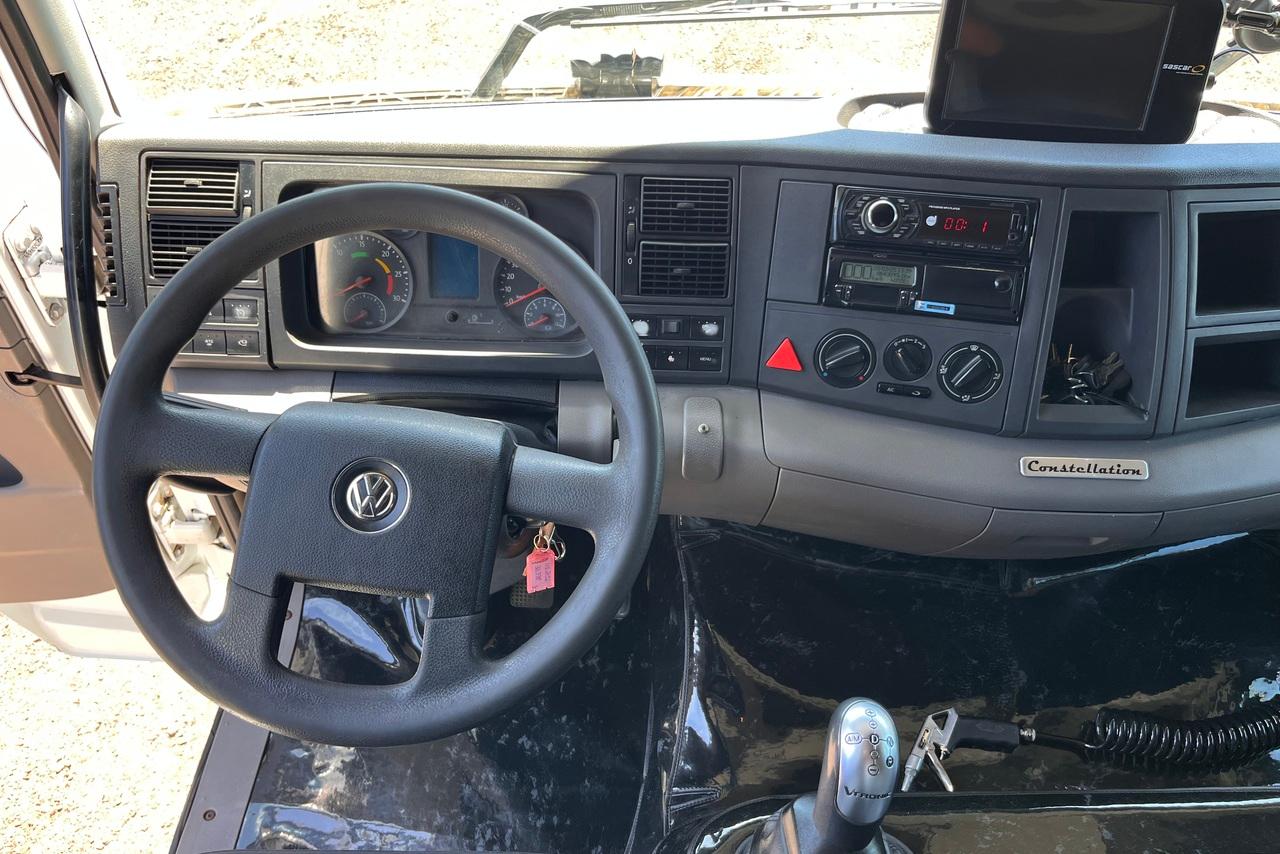 Volkswagen 30-330 Constellation 8x2 - 17/18 16