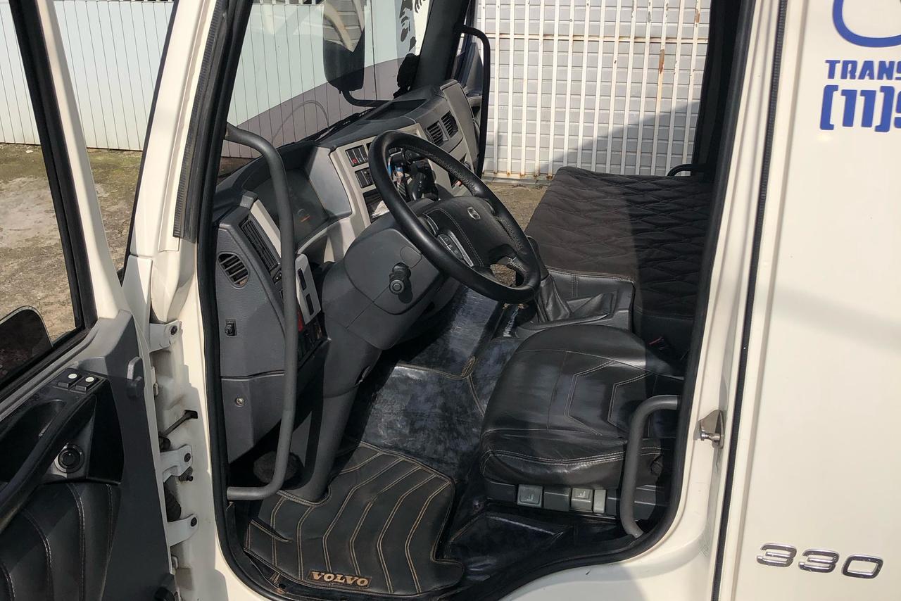 Volvo VM330 - 12/12 8