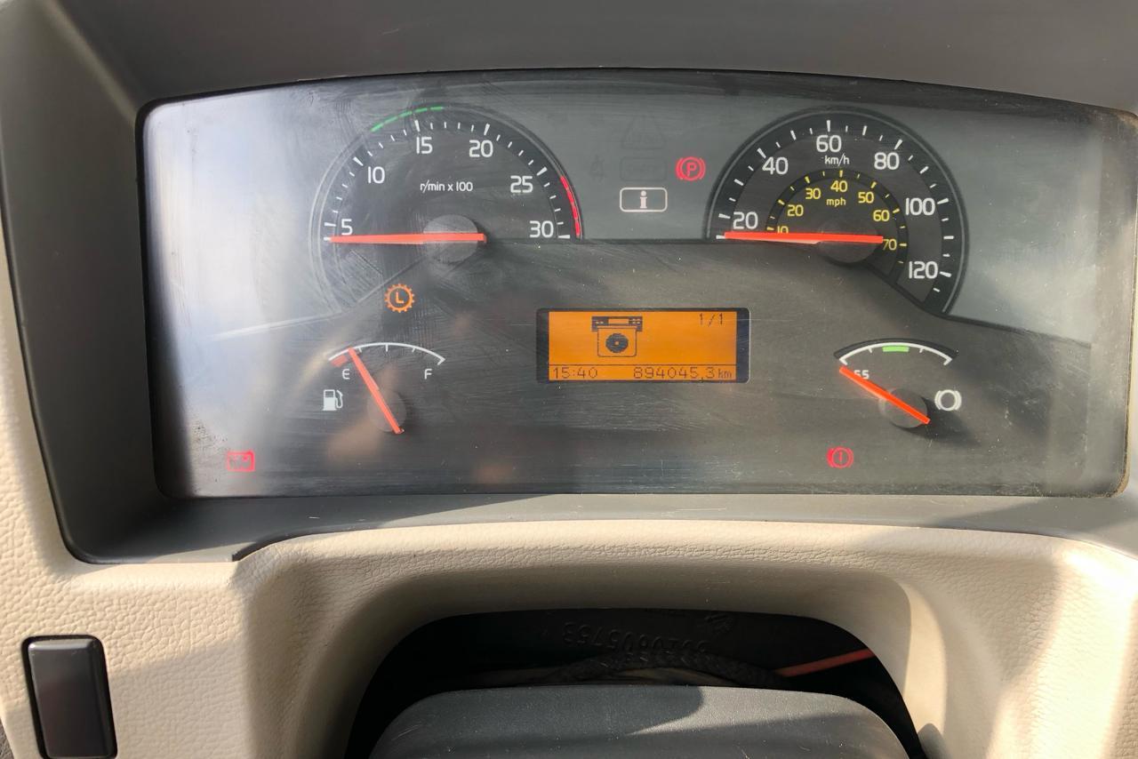 Volvo VM330 - 12/12 10