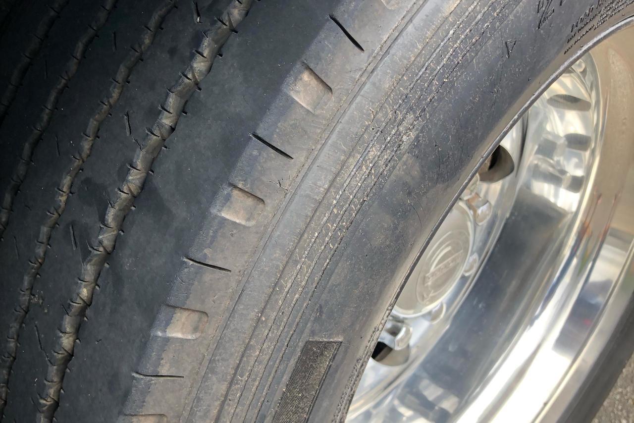 Volvo VM330 - 12/12 11