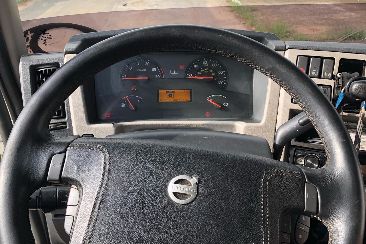 Volvo VM330 - 12/12 13