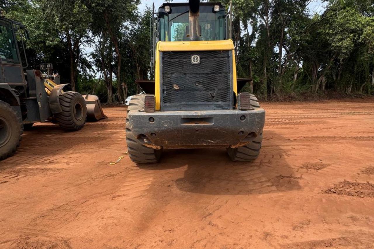 New Holland W170 - 18/18 4