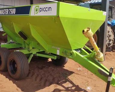 Distribuidor de Fertilizantes, Calcário e Sementes