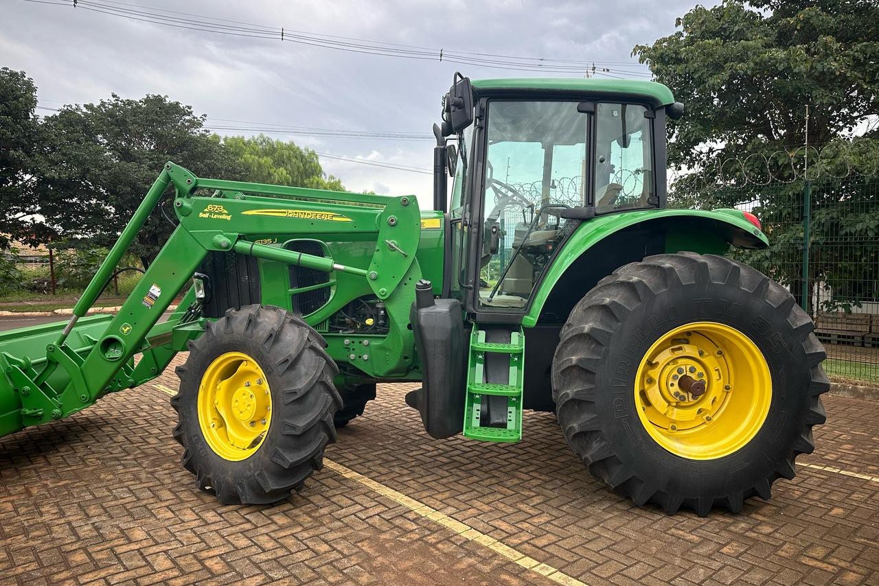 John Deere 6135J - 19/19 1