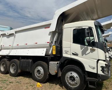 Caminhão Bitruck