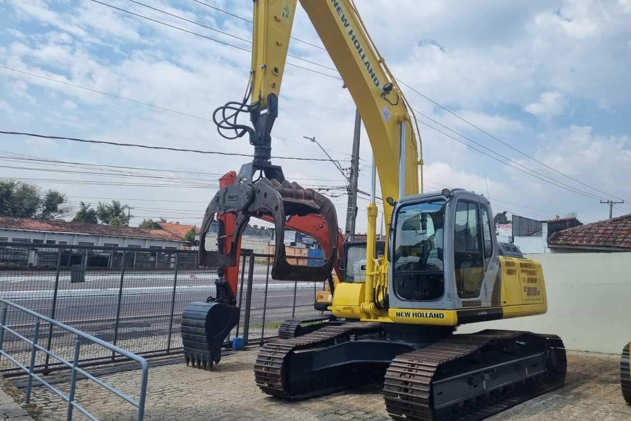 New Holland E215B - 14/14 3