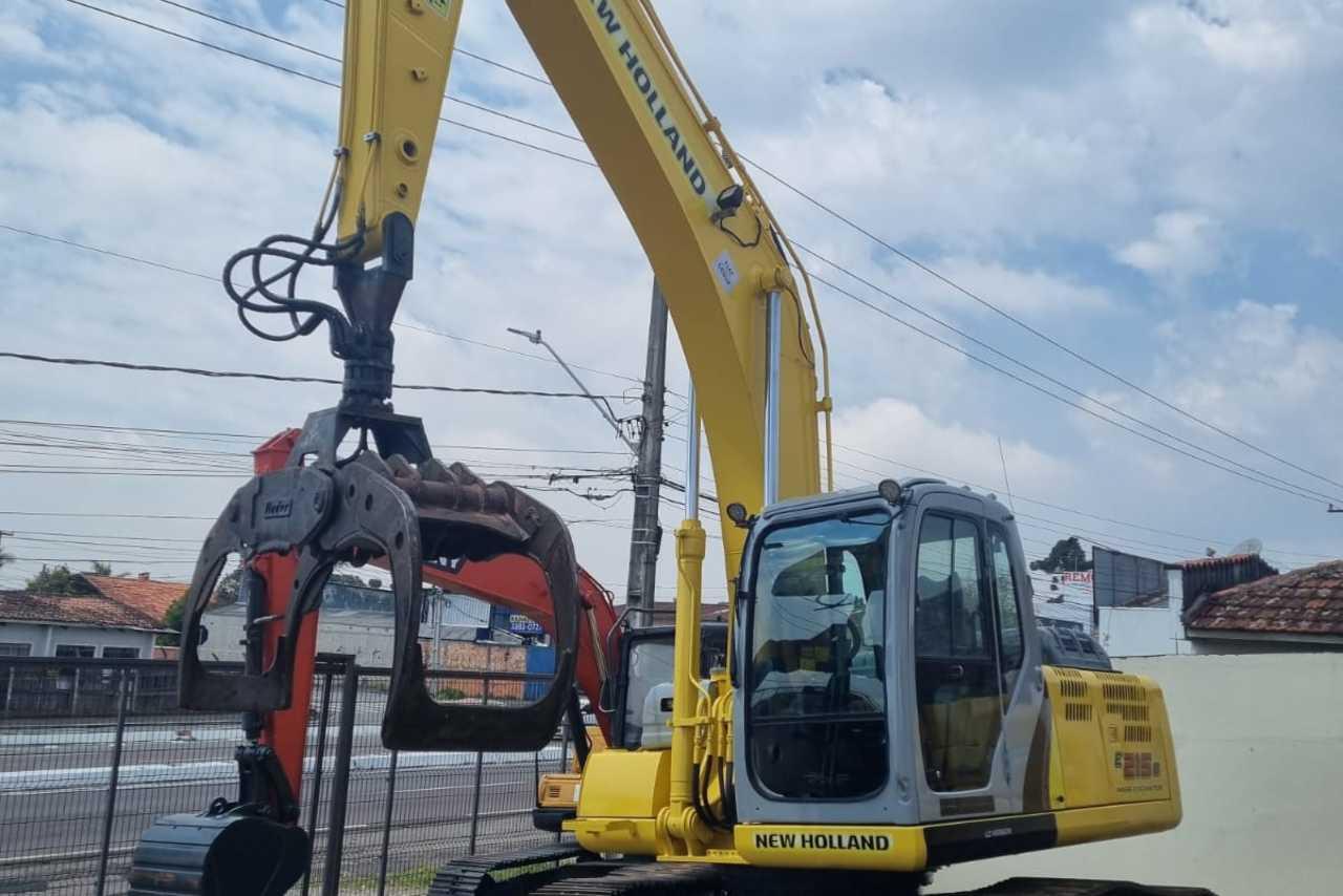 New Holland E215B - 14/14 4