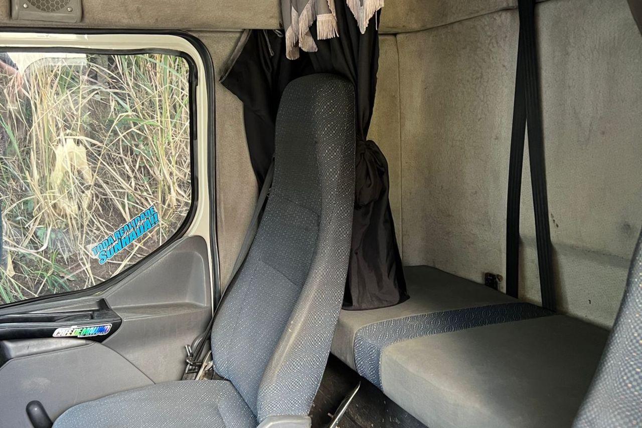 Volvo VM 270 - 08/08 3