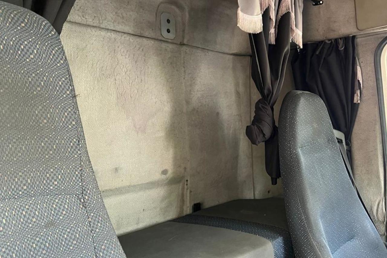 Volvo VM 270 - 08/08 14