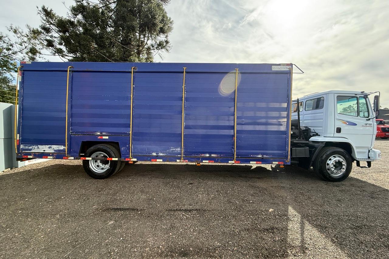 Mercedes Benz MB 1718 - 09/09 3