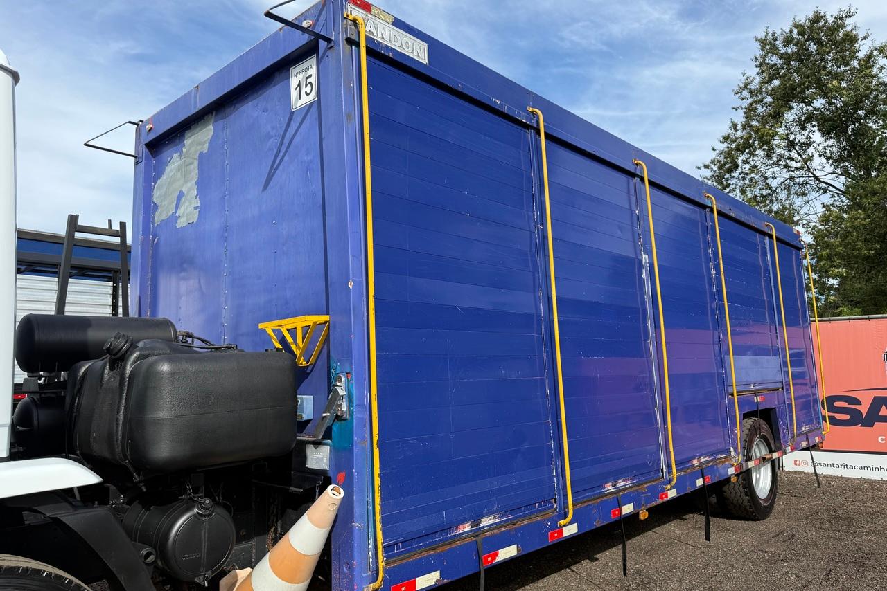 Mercedes Benz MB 1718 - 09/09 8