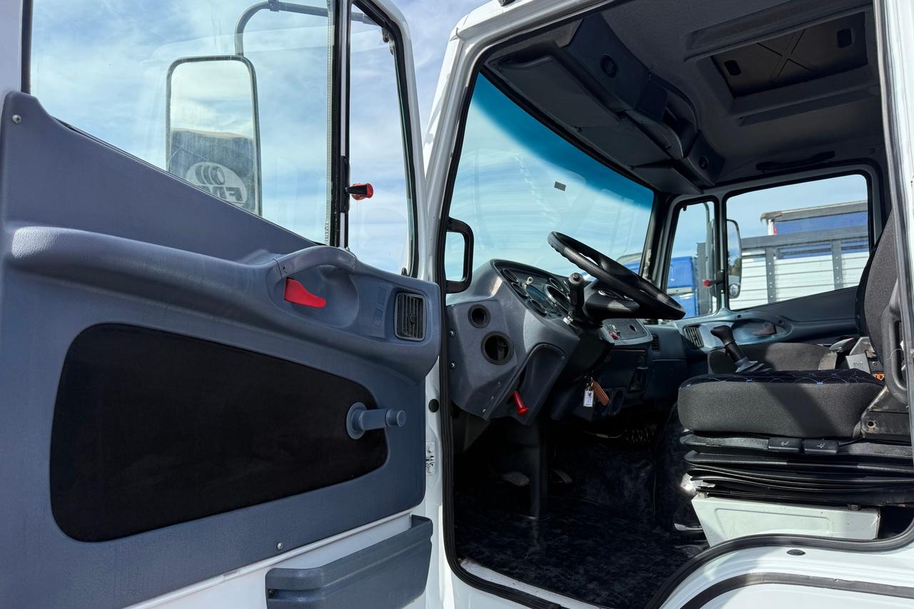 Mercedes Benz MB 1718 - 09/09 11