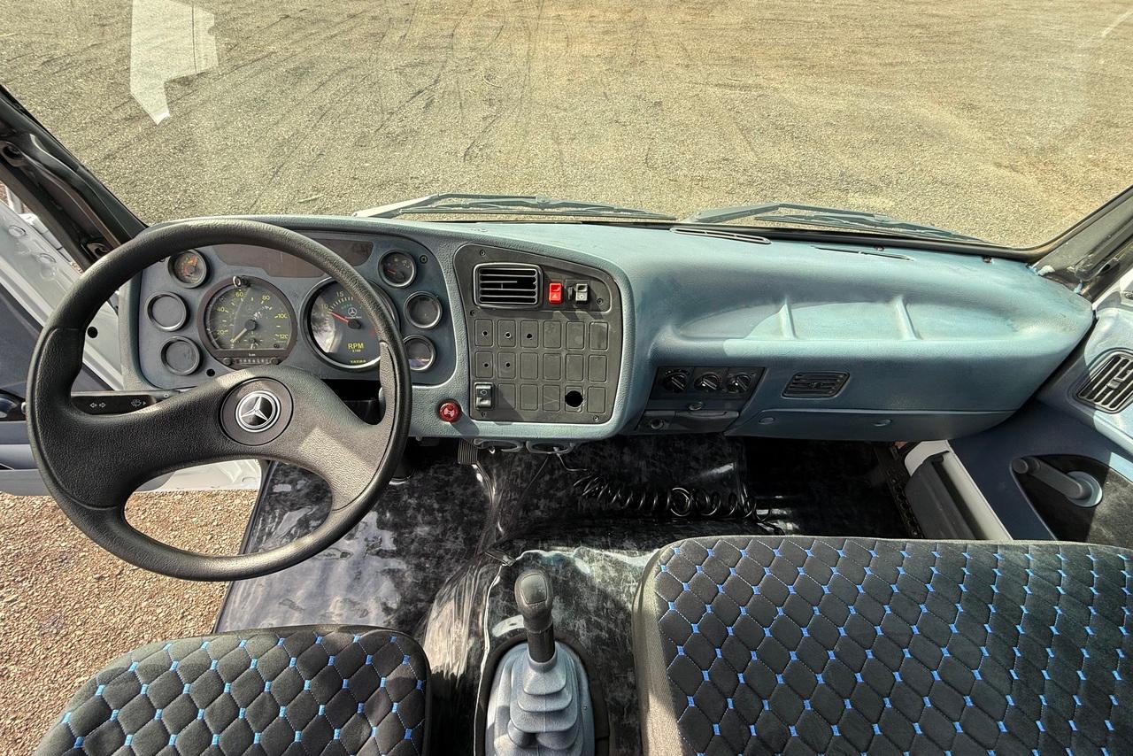 Mercedes Benz MB 1718 - 09/09 13