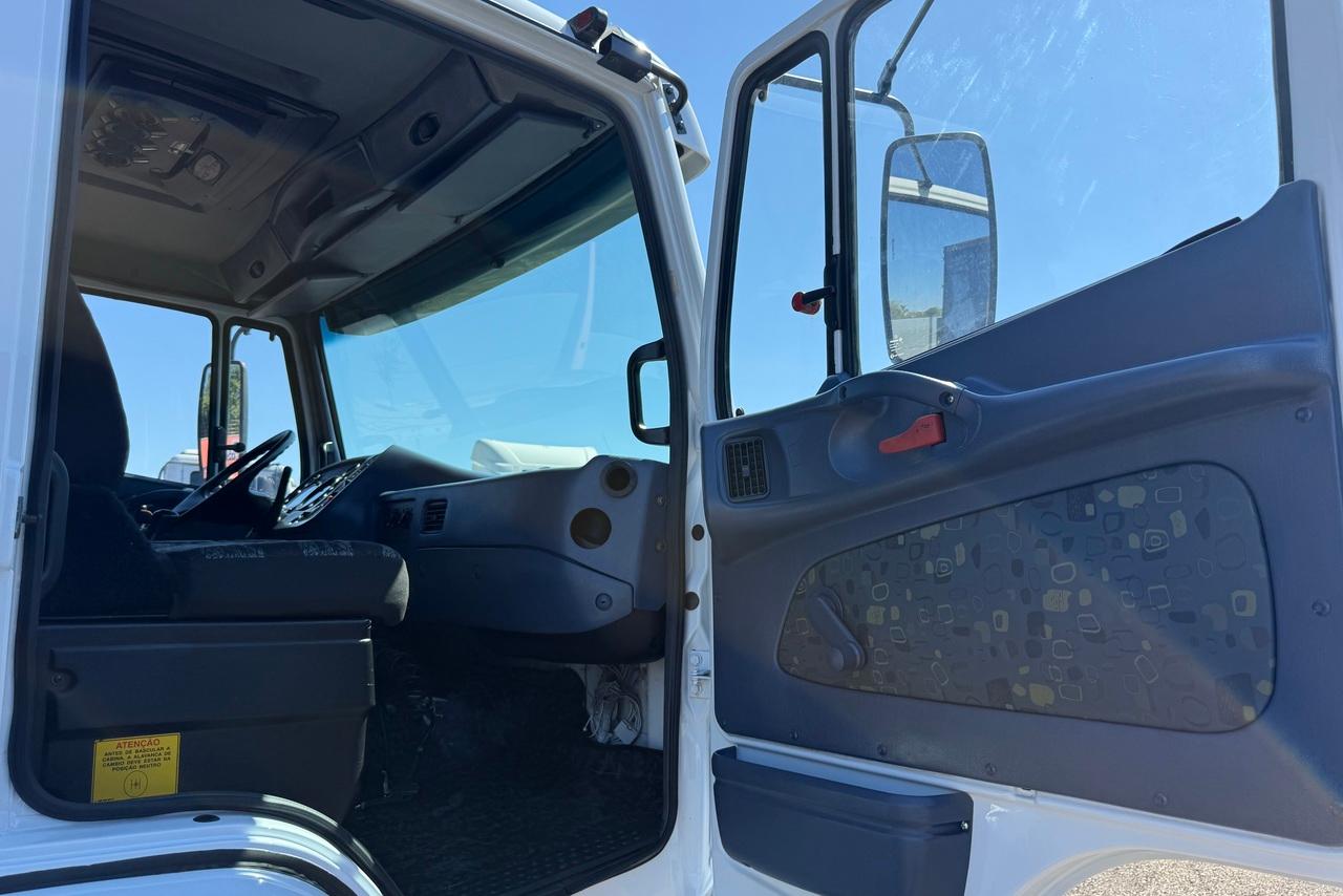 Mercedes Benz Atego 2428 - 03/03 20