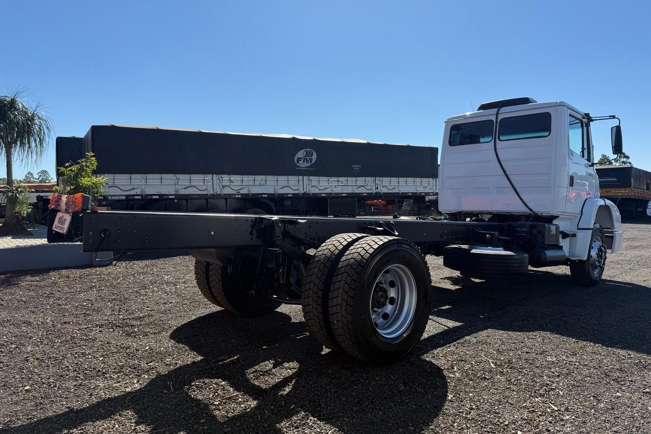 Mercedes Benz Atego 1318 - 08/09 4