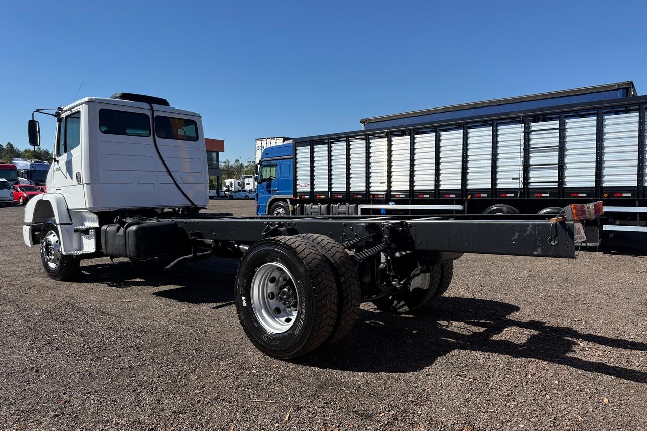 Mercedes Benz Atego 1318 - 08/09 5