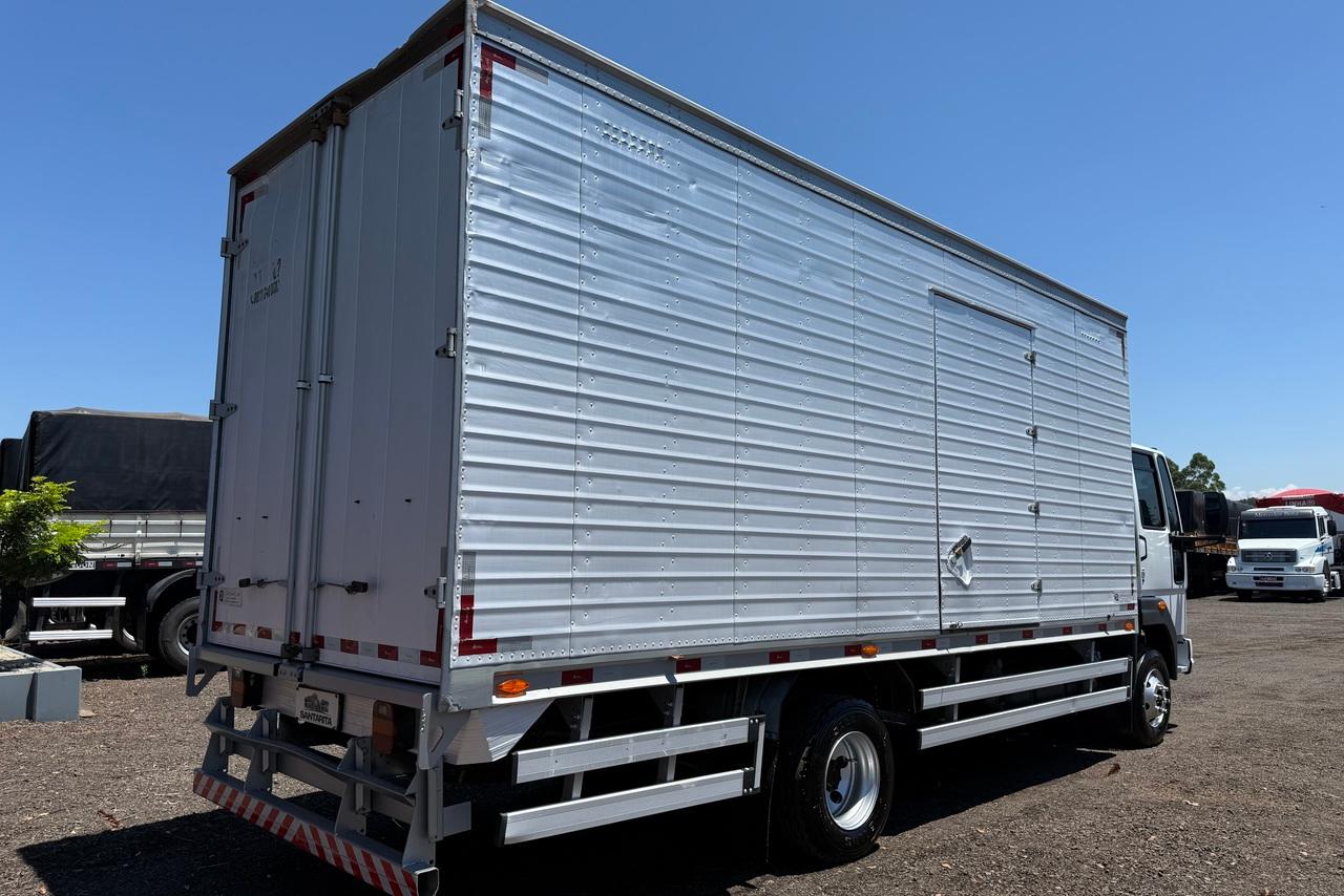 Ford Cargo1119 - 18/19 4