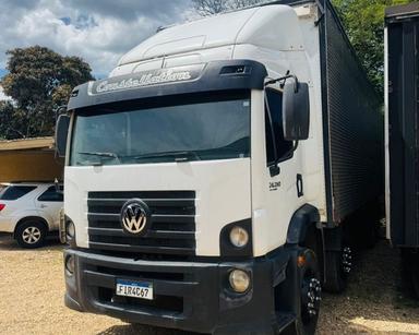 Caminhão Bitruck