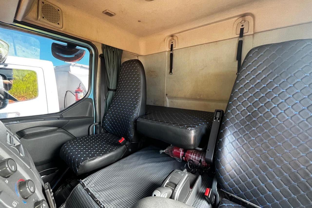 Volvo VM 330 - 21/21 6