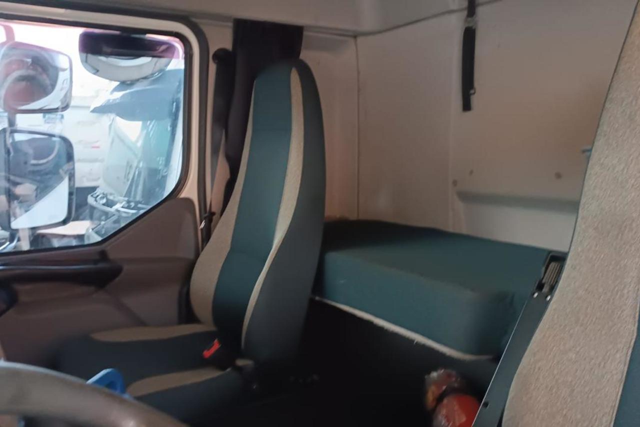 Volvo VM330 - 19/19 5