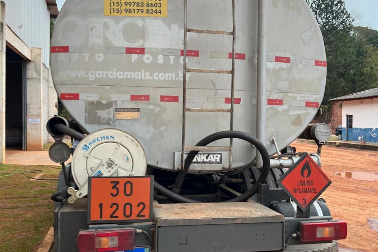 Volvo VM330 - 19/19 8