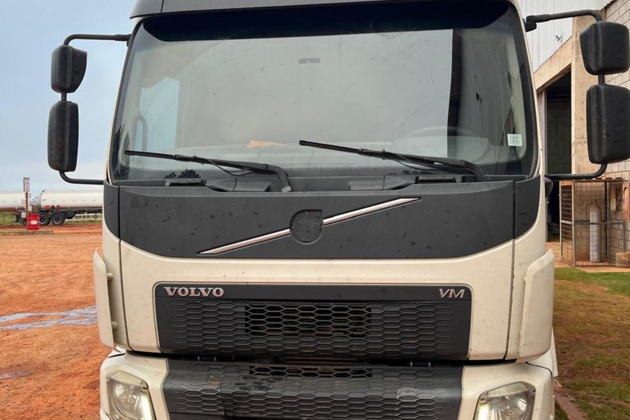 Volvo VM330 - 19/19 9