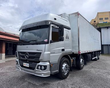 Caminhão Bitruck