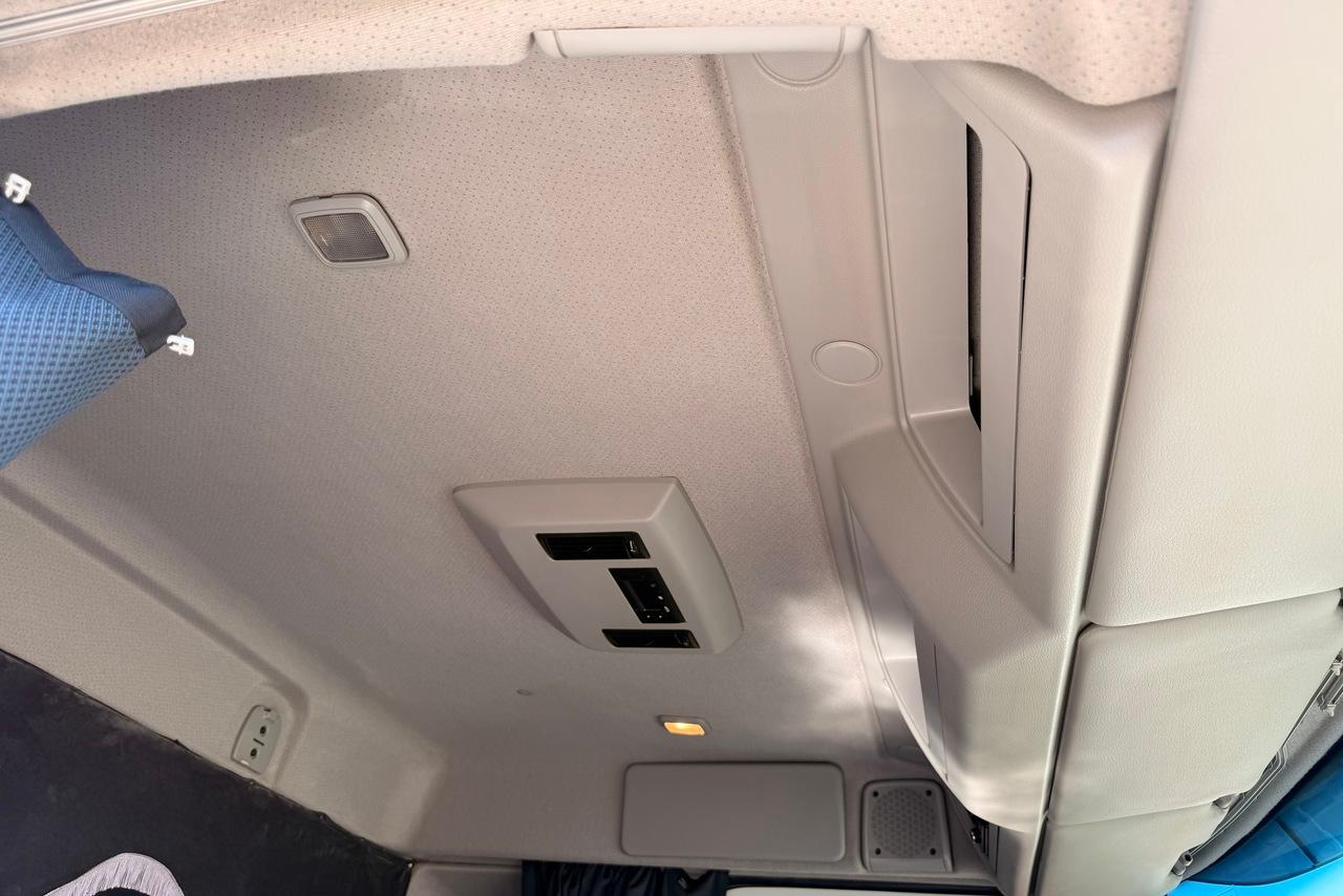 Volvo VM 270 - 21/21 16