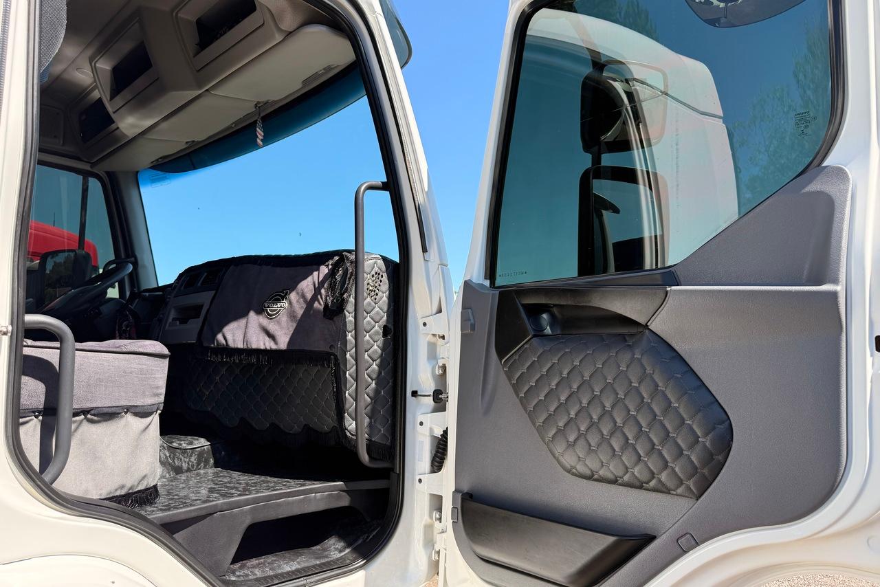 Volvo VM 270 - 21/21 17