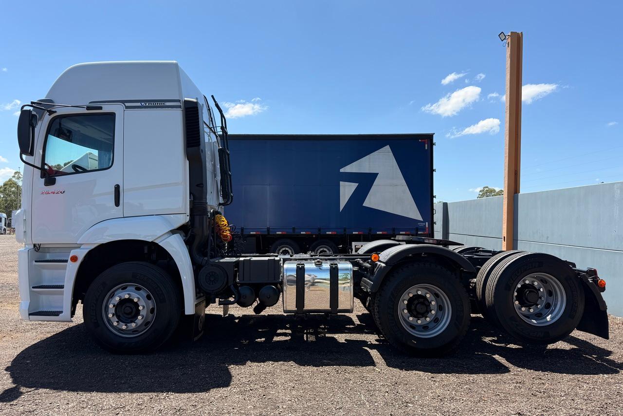 Volkswagen VW 25420 Constellation 6x2 - 14/14 6