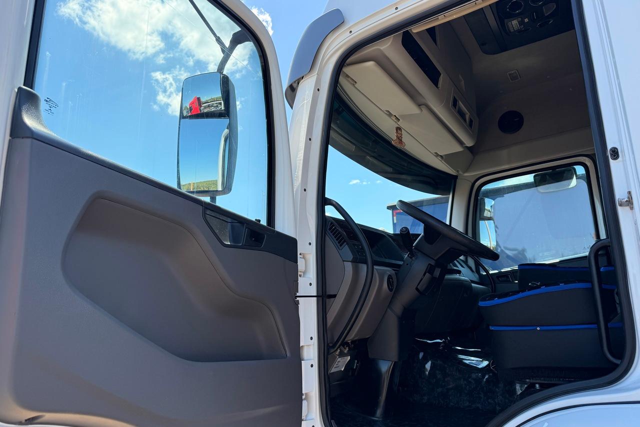 Volkswagen VW 25420 Constellation 6x2 - 14/14 9