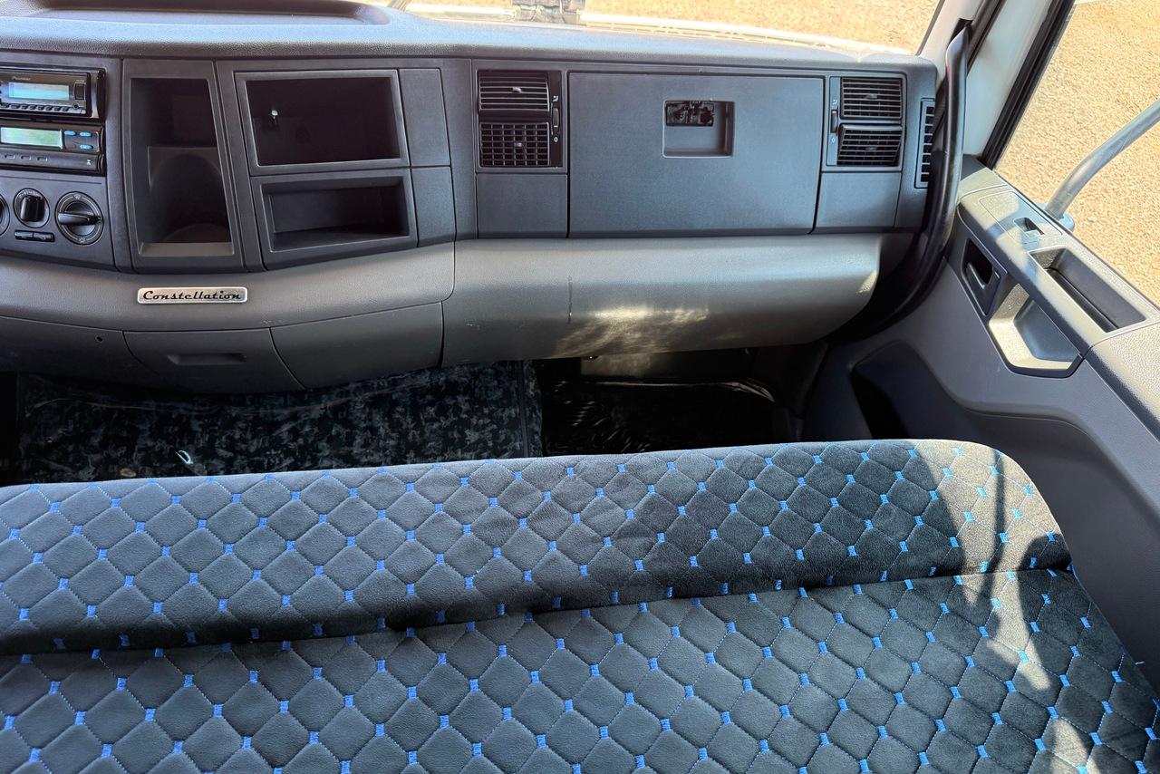 Volkswagen VW 25420 Constellation 6x2 - 14/14 13