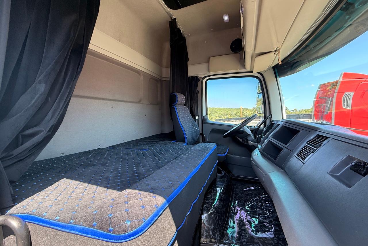 Volkswagen VW 25420 Constellation 6x2 - 14/14 14