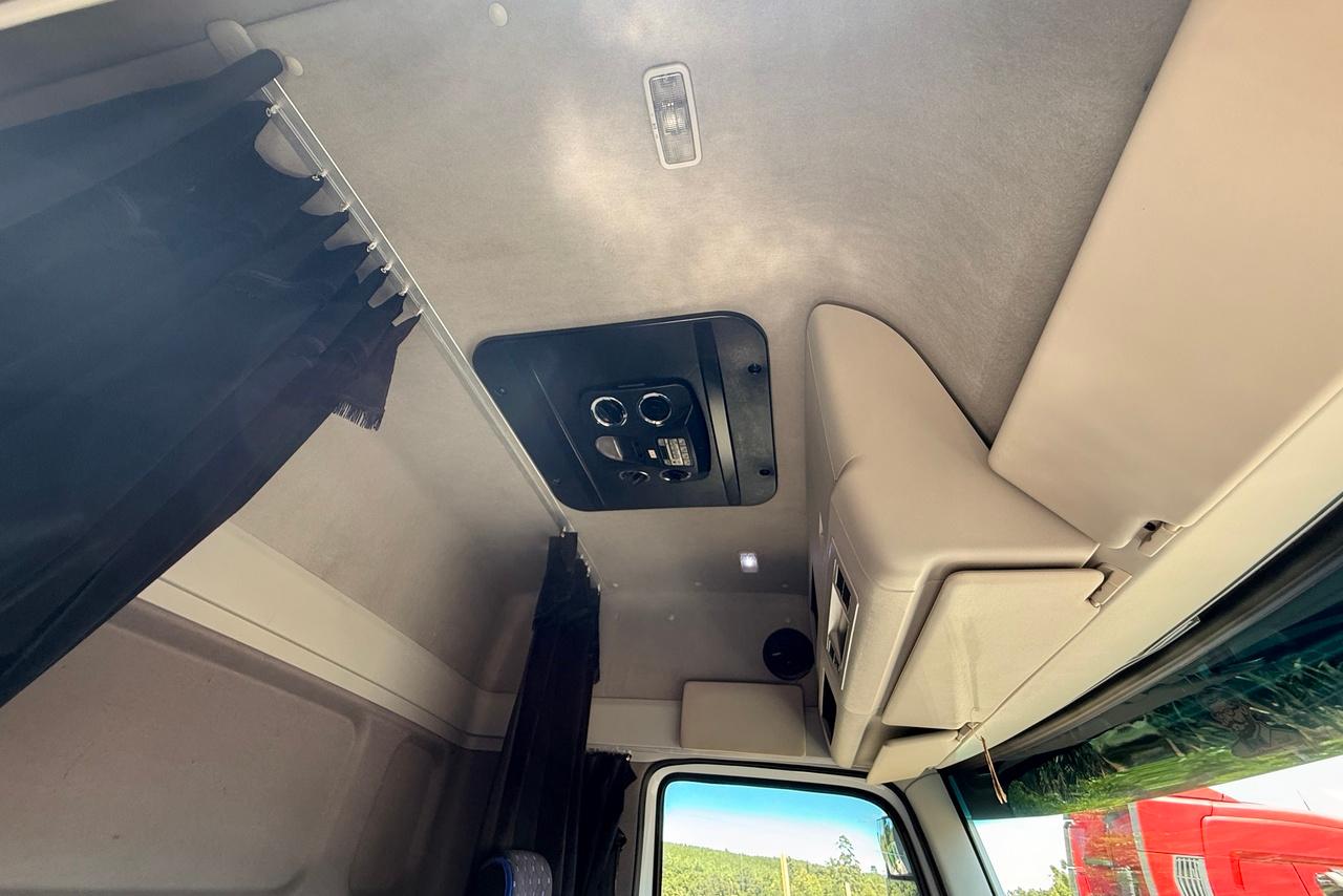 Volkswagen VW 25420 Constellation 6x2 - 14/14 15