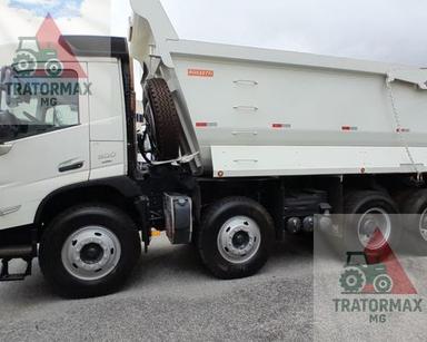Caminhão Bitruck