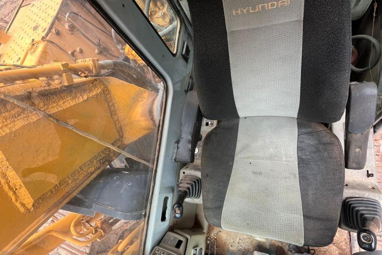 Hyundai R210 - 10/10 2