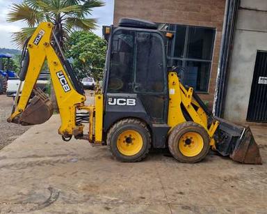 Mini Retroescavadeira