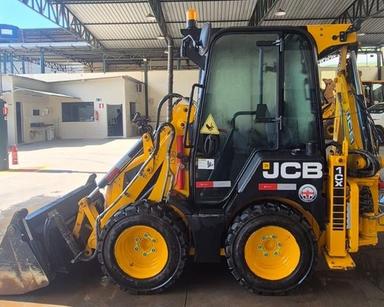 Mini Retroescavadeira