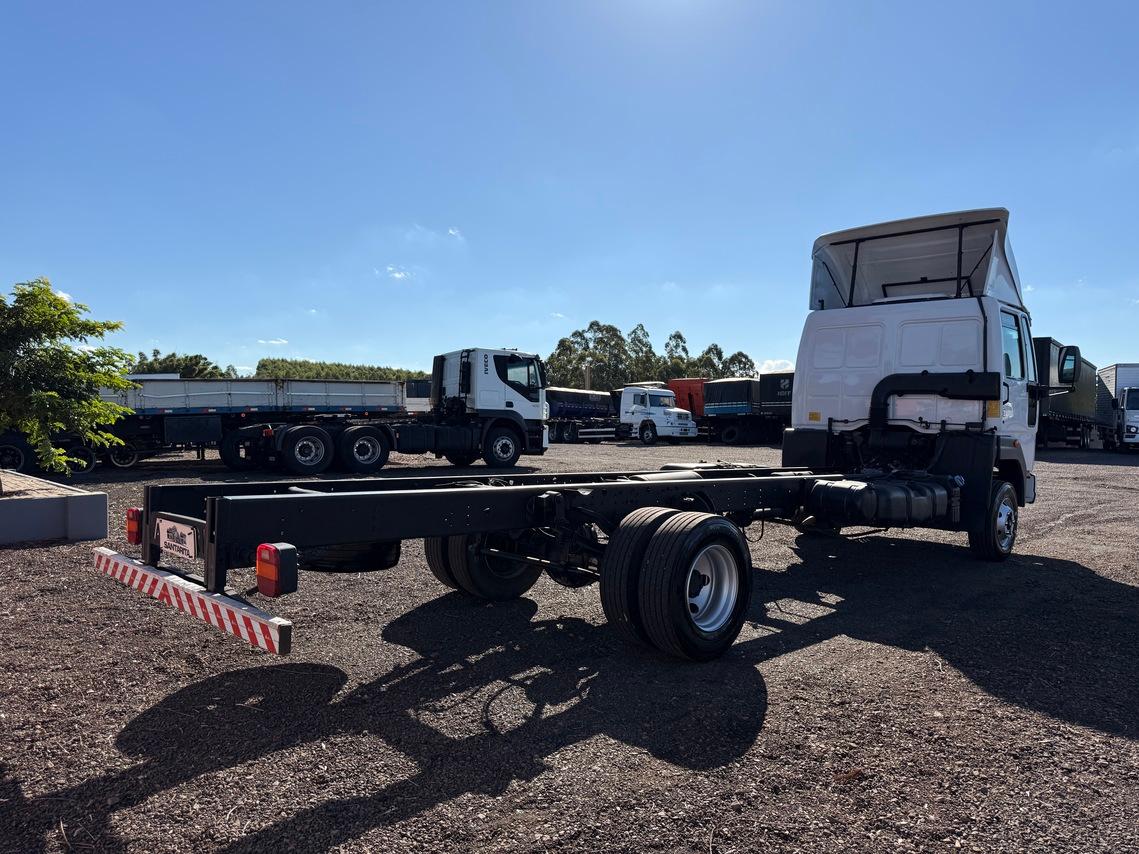 Ford Cargo1119 - 17/18 4
