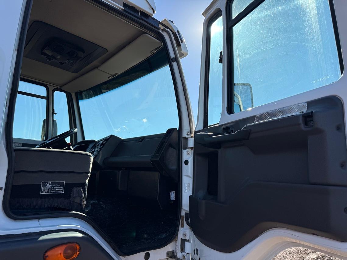 Ford Cargo1119 - 17/18 16