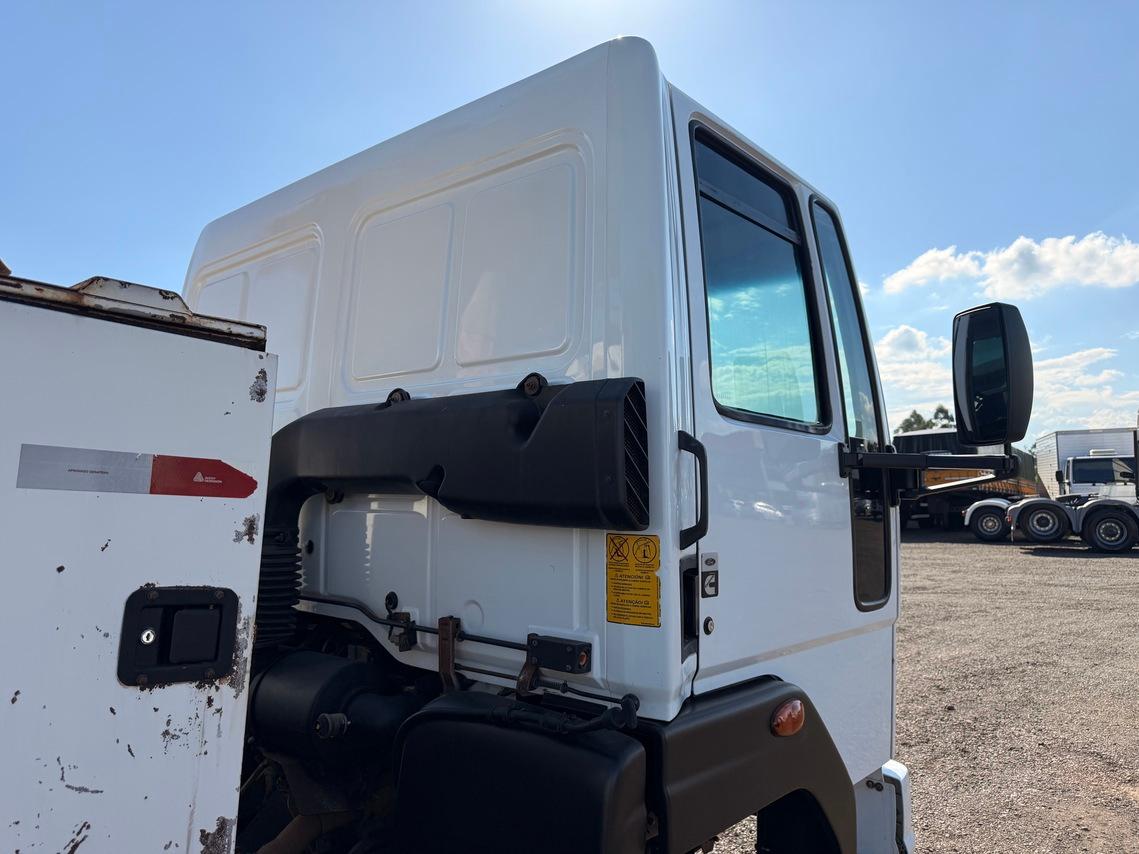 Ford Cargo1119 - 18/19 7