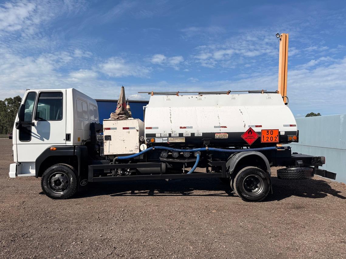 Ford Cargo1119 - 18/19 8
