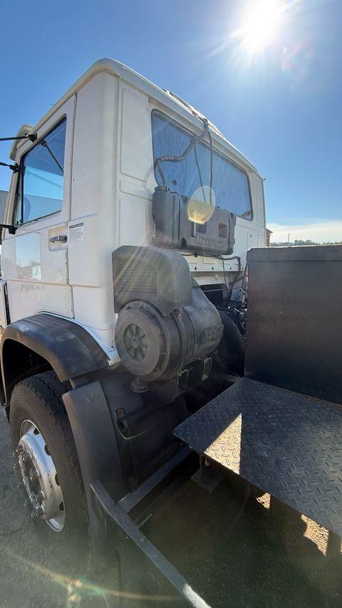 Volkswagen 23 220 - 04/05 4