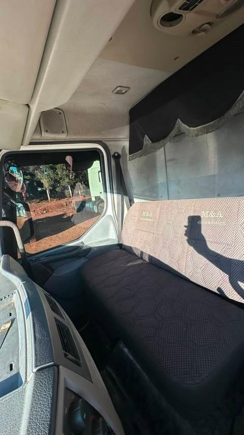 Volvo VM330 - 14/15 8